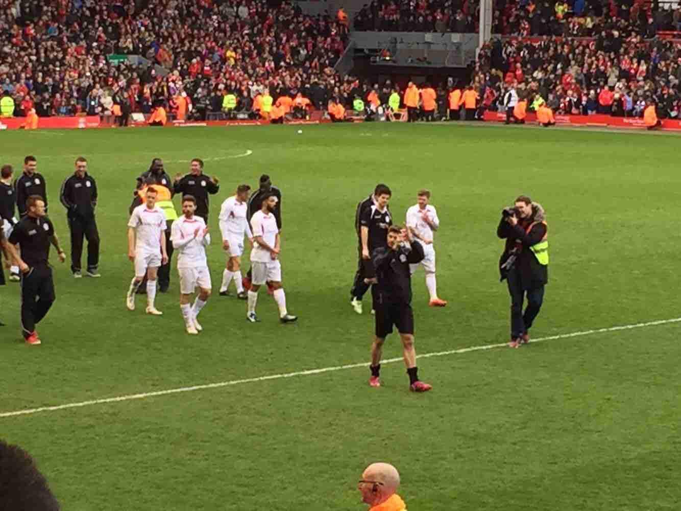 国王124-112大胜湖人，詹姆斯22分东契奇空砍42分难救主