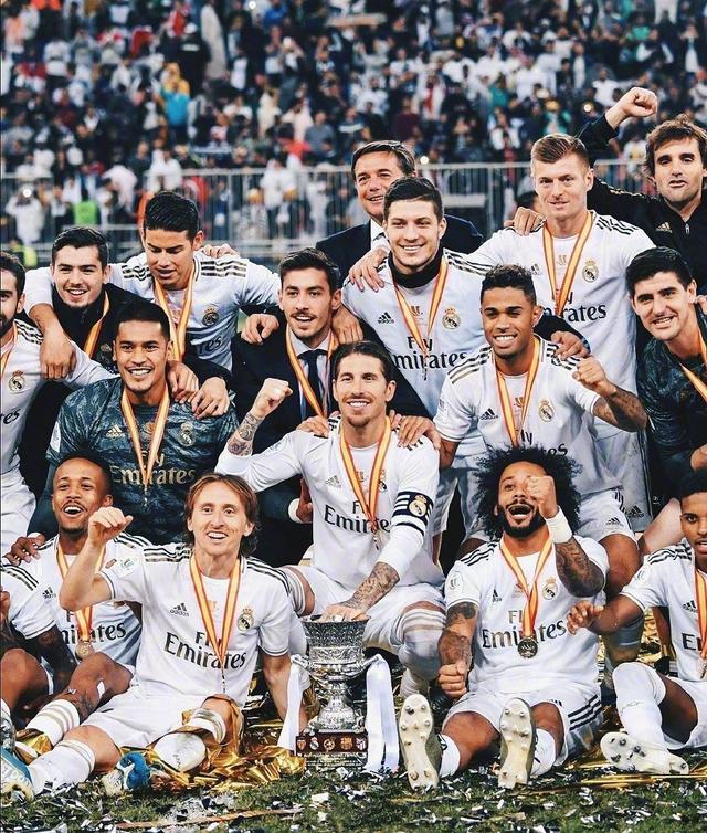 33分惨案！76人复仇猛龙，恩比德7失误，马克西狂轰33+4，乔治划水